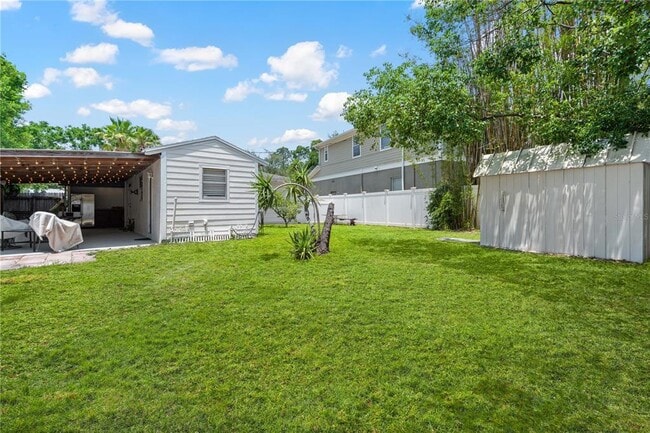 Building Photo - 3606 W Royal Palm Cir