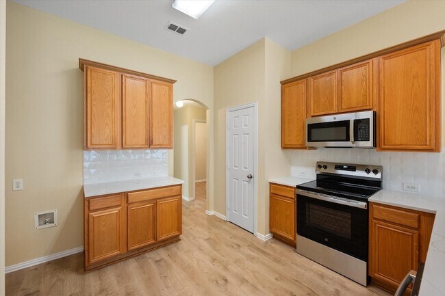 Building Photo - 600 Dover Park Trail