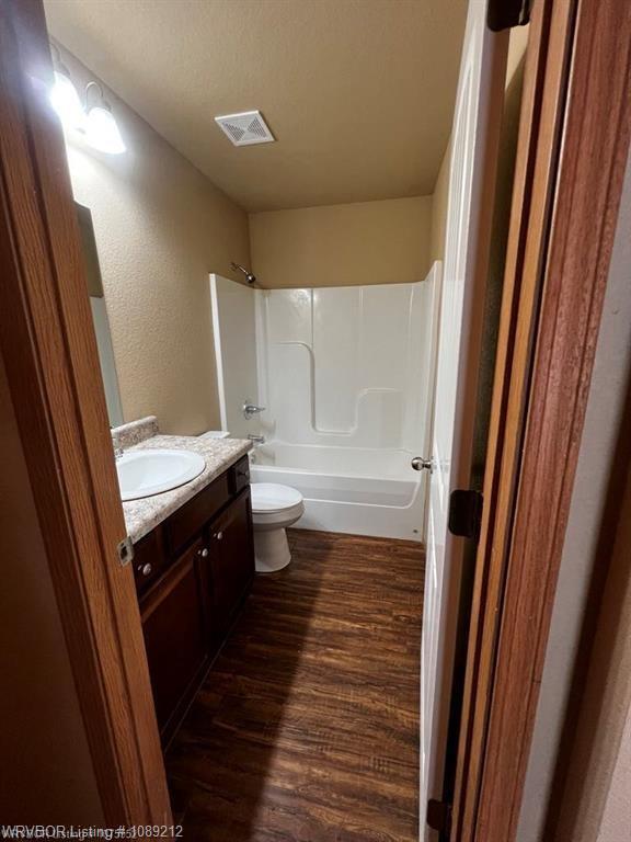 Building Photo - 9127 Fresno Cir