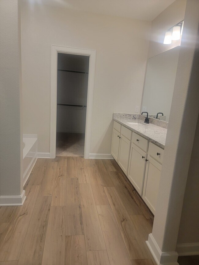 Building Photo - 3053 Myrtle Sunset Dr