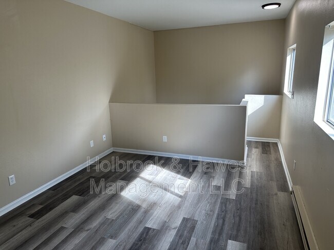 Building Photo - 4531 Boardwalk Dr