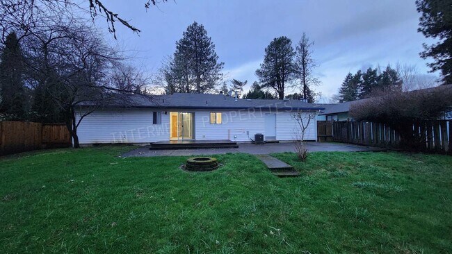 Building Photo - *1/2 OFF 1ST MONTH'S RENT* 3 Bed 2 Bath Beaverton Home with big backyard, storage shed, A/C and f...