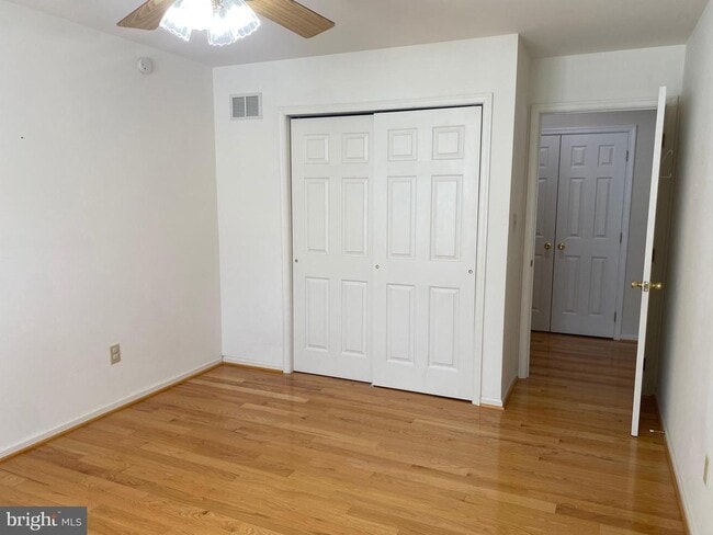 Building Photo - 623 Pepperbush Ct