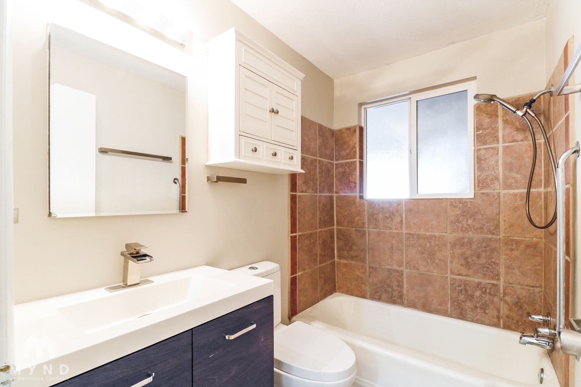 Building Photo - 381 Marquette Dr