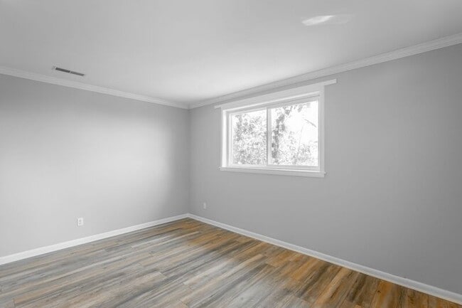 Building Photo - 719 Mcgowan Rd