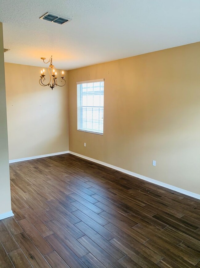 Building Photo - Waterfront View! 4 bed 2 bath 2 car garage