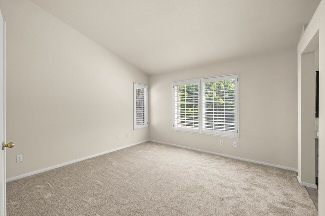 Building Photo - 3916 Promenade Way
