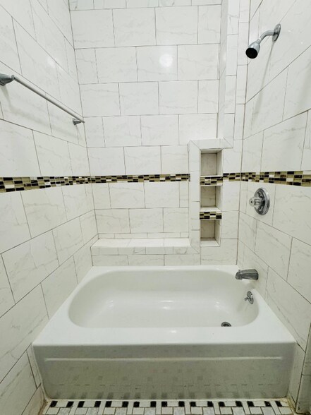 Building Photo - 537 73rd St