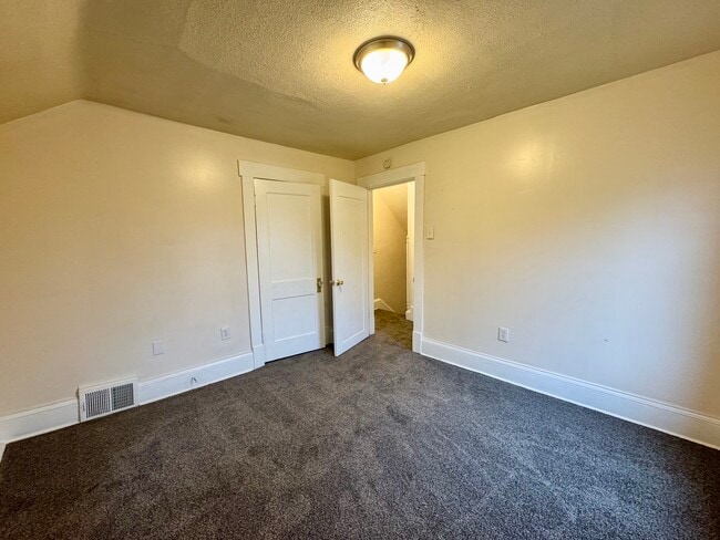 Building Photo - 2442 16th St NE