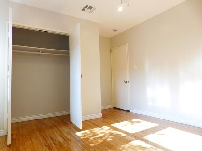 Building Photo - 8109 Brimfield Ave