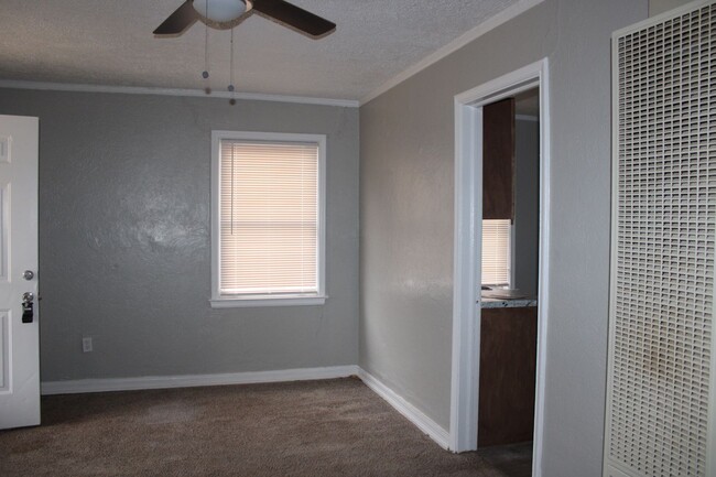 Building Photo - $150 OFF 1st MONTH'S RENT