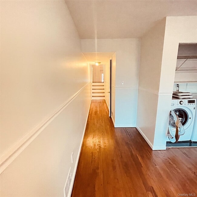 Building Photo - 878 Rensselaer Ave