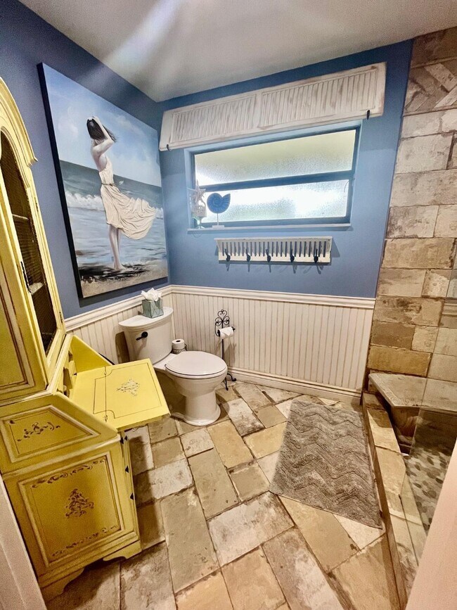 Building Photo - 2575 Bedford Mews Dr