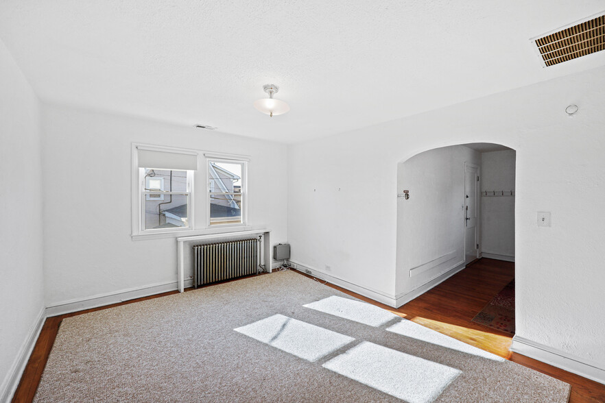 Dining Room - 5107 Leeds Ave