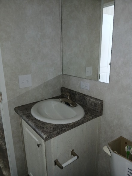 Building Photo - 109 Naples Dr