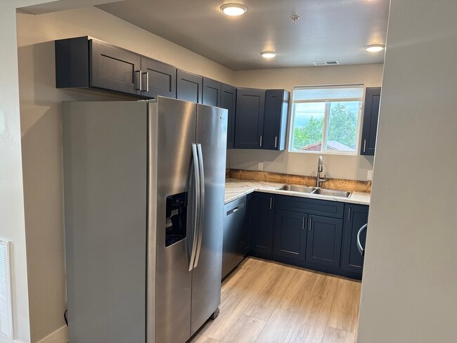 Kitchen - 632 Popo Agie St