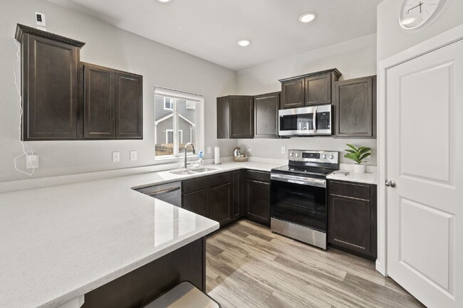 Building Photo - Beautiful 2 story home with 3 bedrooms in desirable Lorson Ranch Community.