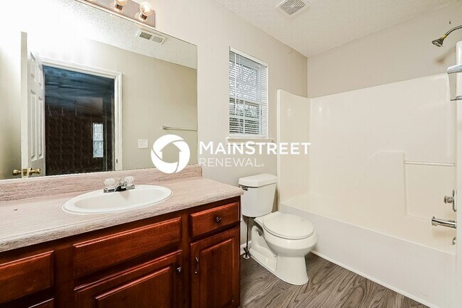 Building Photo - 3 Bedroom Pet-Friendly Home in McDonough, GA with Main Street Renewal
