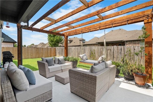 Building Photo - 3200 SW Rosemont Ave