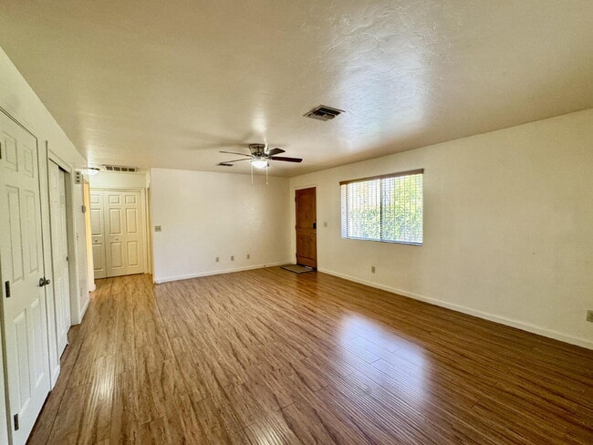 Building Photo - 4 bedroom 2 bath with W/D ask about our move in special!