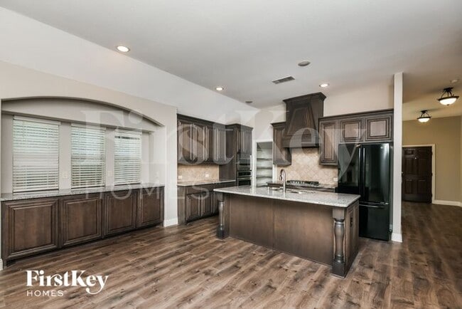 Building Photo - 1029 English Oak Dr