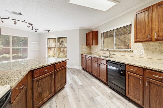 Building Photo - 10905 Claywood Dr