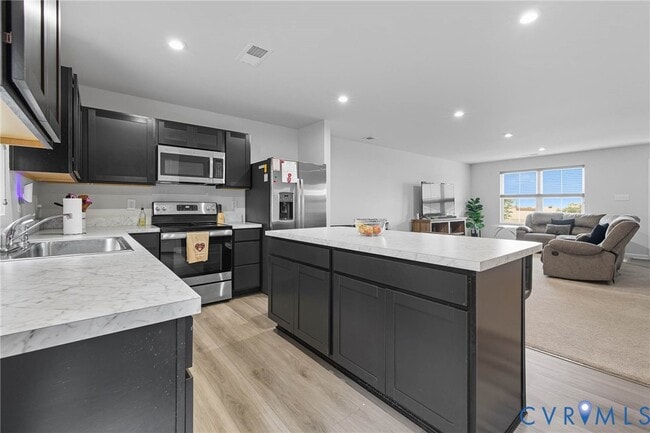 Building Photo - 261 Chanticleer Dr
