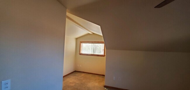 Building Photo - SILVER8424