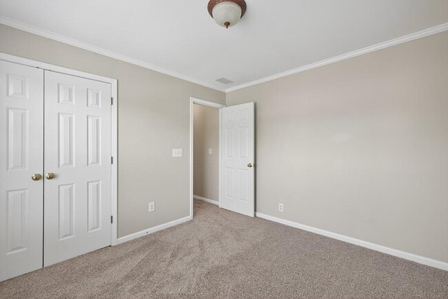 Building Photo - 591 Wendlebury Ct