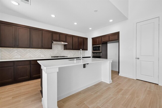 Building Photo - 3222 Kindred Wy