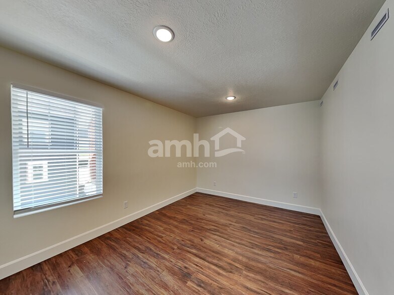 Building Photo - 6064 W Copper Hawk Dr