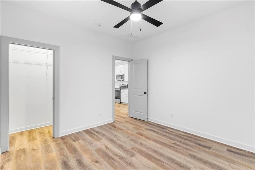 Building Photo - 128 Hilltop Dr SW