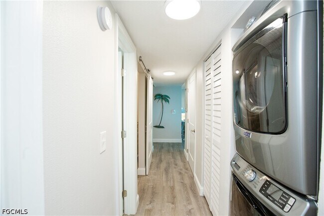 Building Photo - 3460 N Key Dr