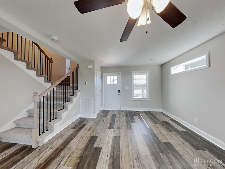 Building Photo - 152 Sambar Dr
