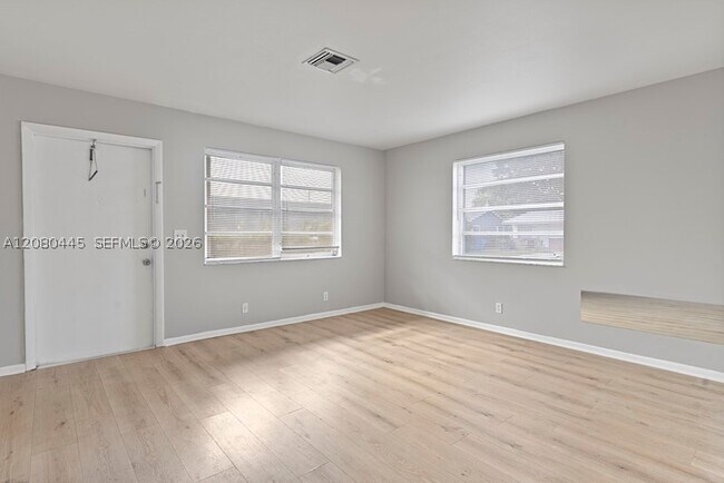 Building Photo - 1610 Shirley Ct