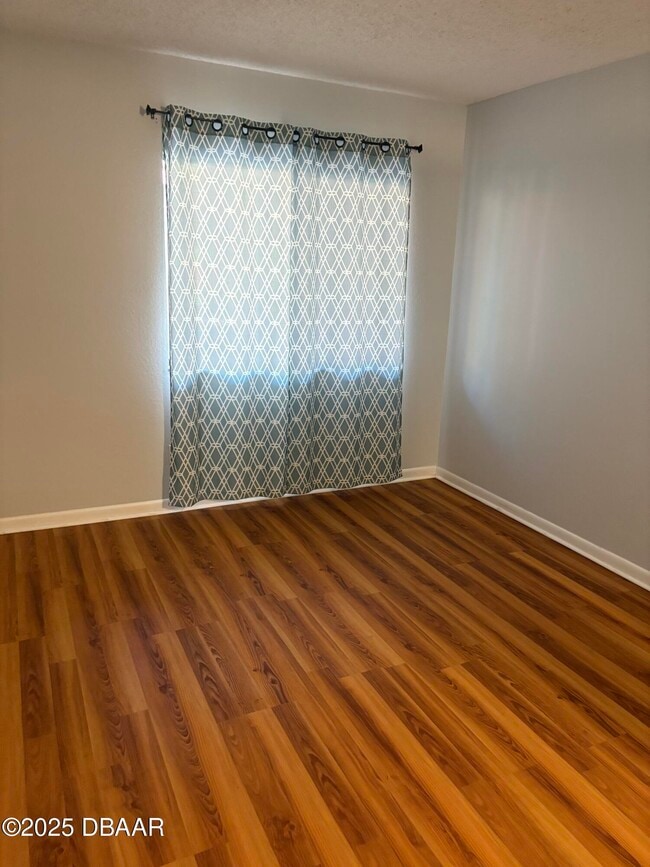 Building Photo - 275 Indigo Dr