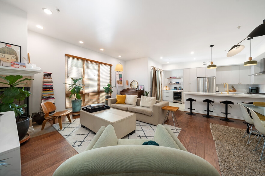 open concept floor plan - 10913 Whipple St