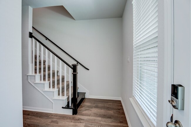 Building Photo - 7551 Millingston Rd