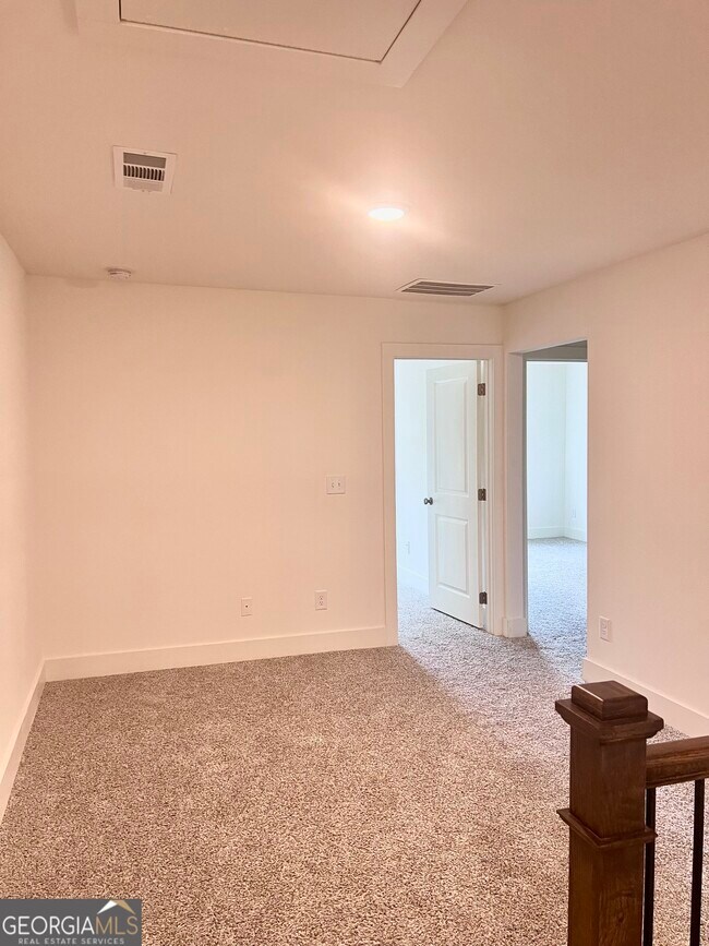 Building Photo - 116 N Auburn Landing Pl