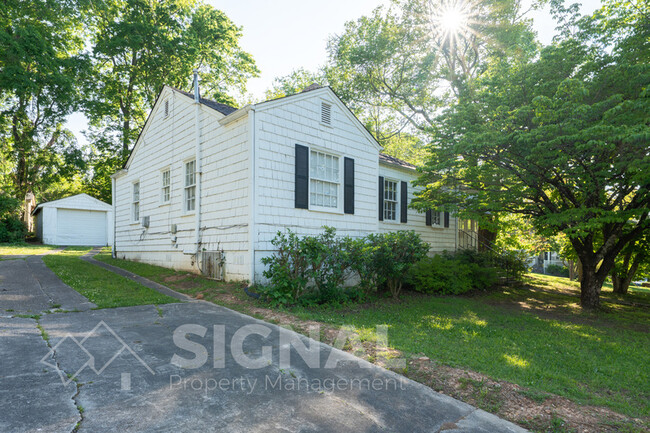 Building Photo - 768 79th Pl S