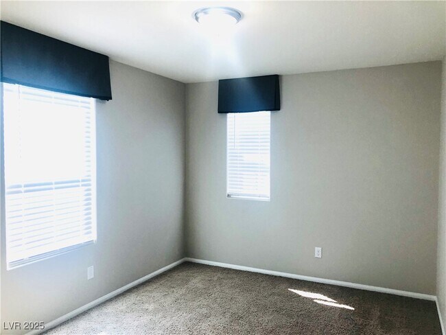 Building Photo - 7108 Adrian Peak St