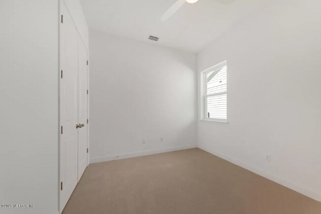 Building Photo - 28 Stansbury Ln