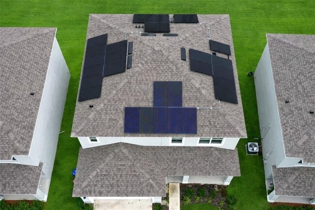 Building Photo - 2030 Maple Ridge Dr