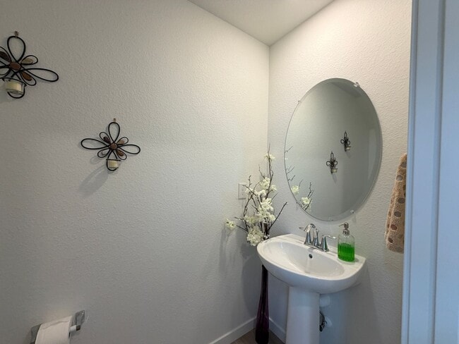 Building Photo - Fully Furnished 2024 Model Home Backing to Open Space