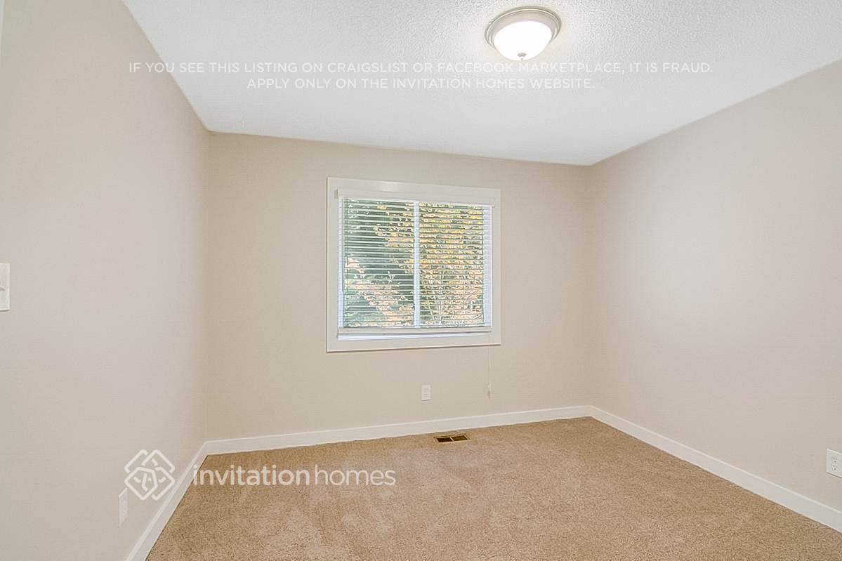 Building Photo - 911 Buckingham Rd