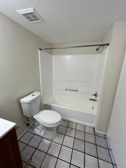 Building Photo - 1201 S McClintock Dr