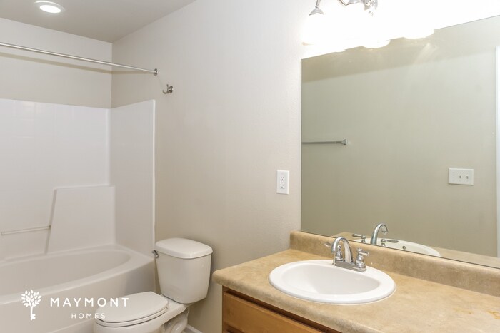 Building Photo - 114 Whitestone Dr NE