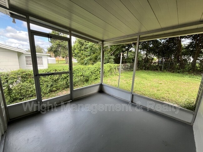 Building Photo - 5033 Farley Dr