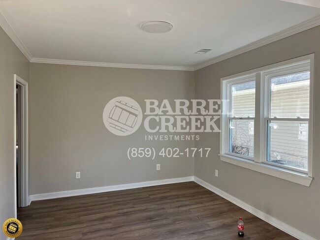 Building Photo - 4-Bed 1.5-Bath House + Garage & Fenced Yard