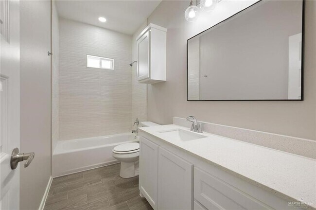 Building Photo - 740 N Alamo Rd